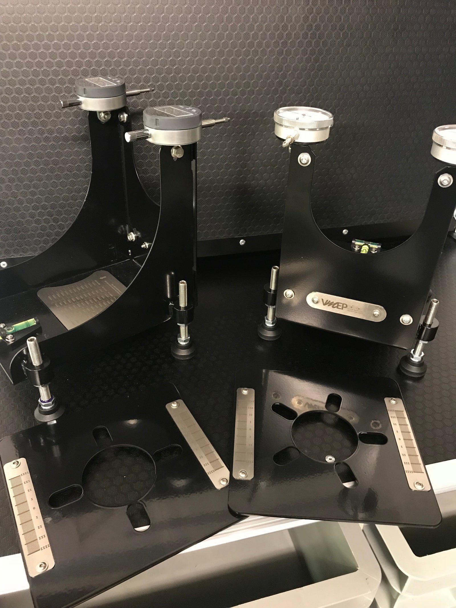 Laser Tracking Gauges + Roll OffPad Levellers + Camber Gauge +  Bump Steer Gauge view 4