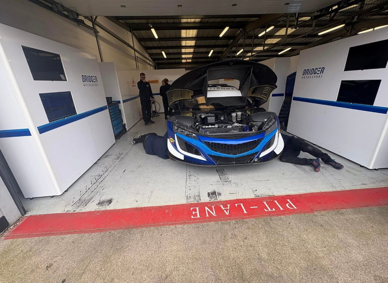 Pit Walling - Two Car view 2