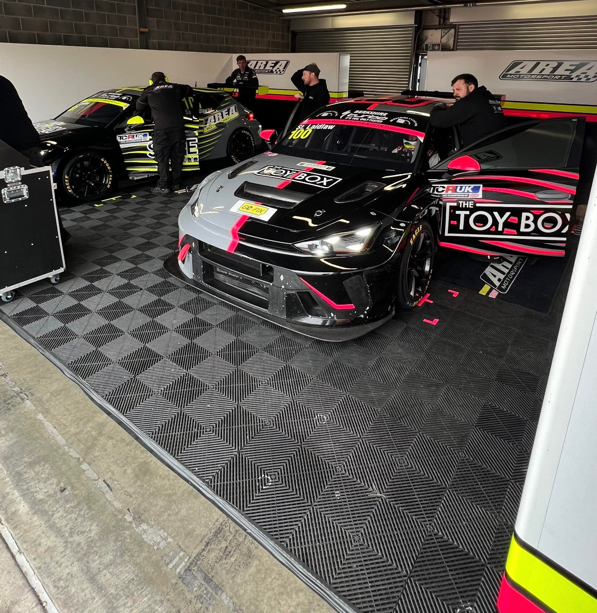 Pit Walling - Two Car