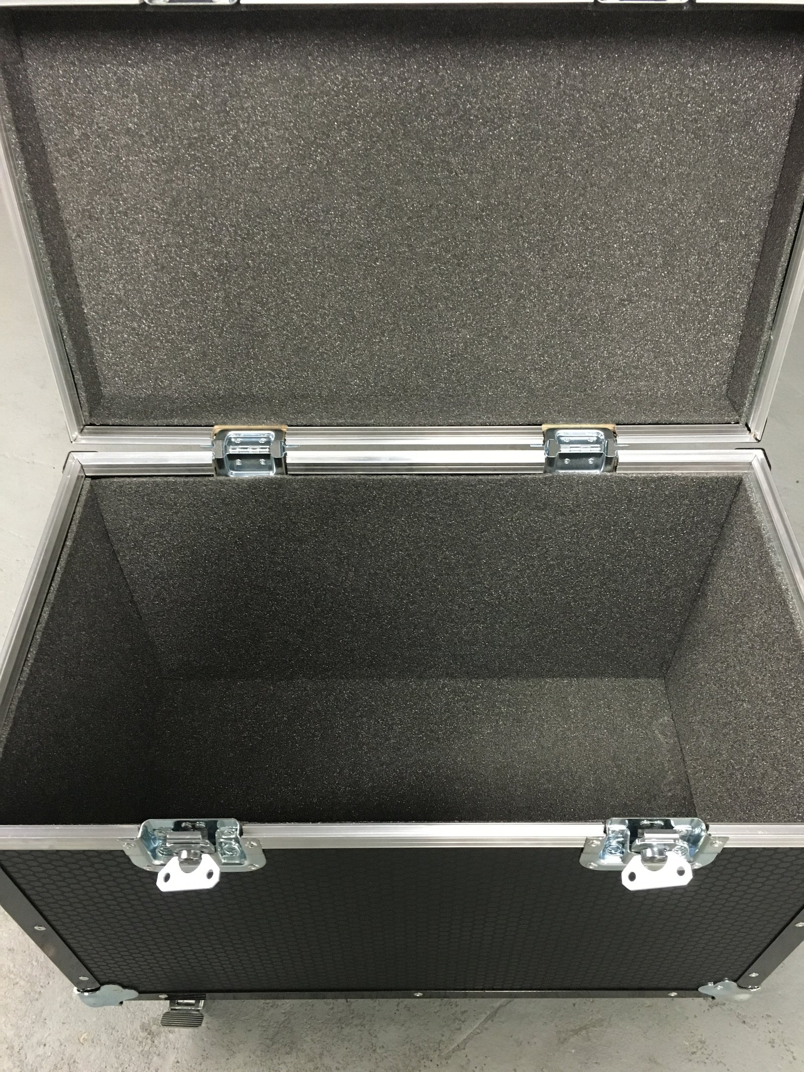 Medium Foam Lined Flight Case view 4