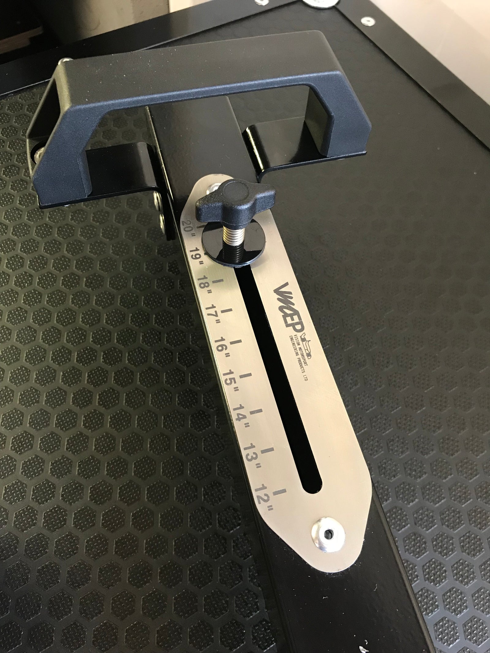Laser Tracking Gauges + Roll OffPad Levellers + Camber Gauge +  Bump Steer Gauge view 5