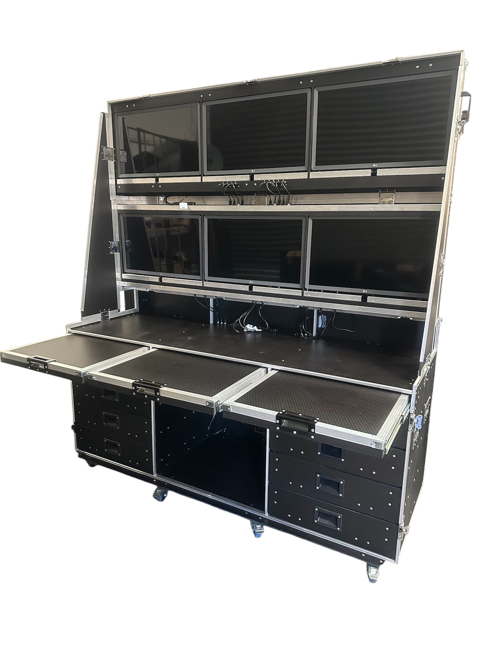 Data Station Flight Case With 6 X LG Smart TV Screens - VME-Data10