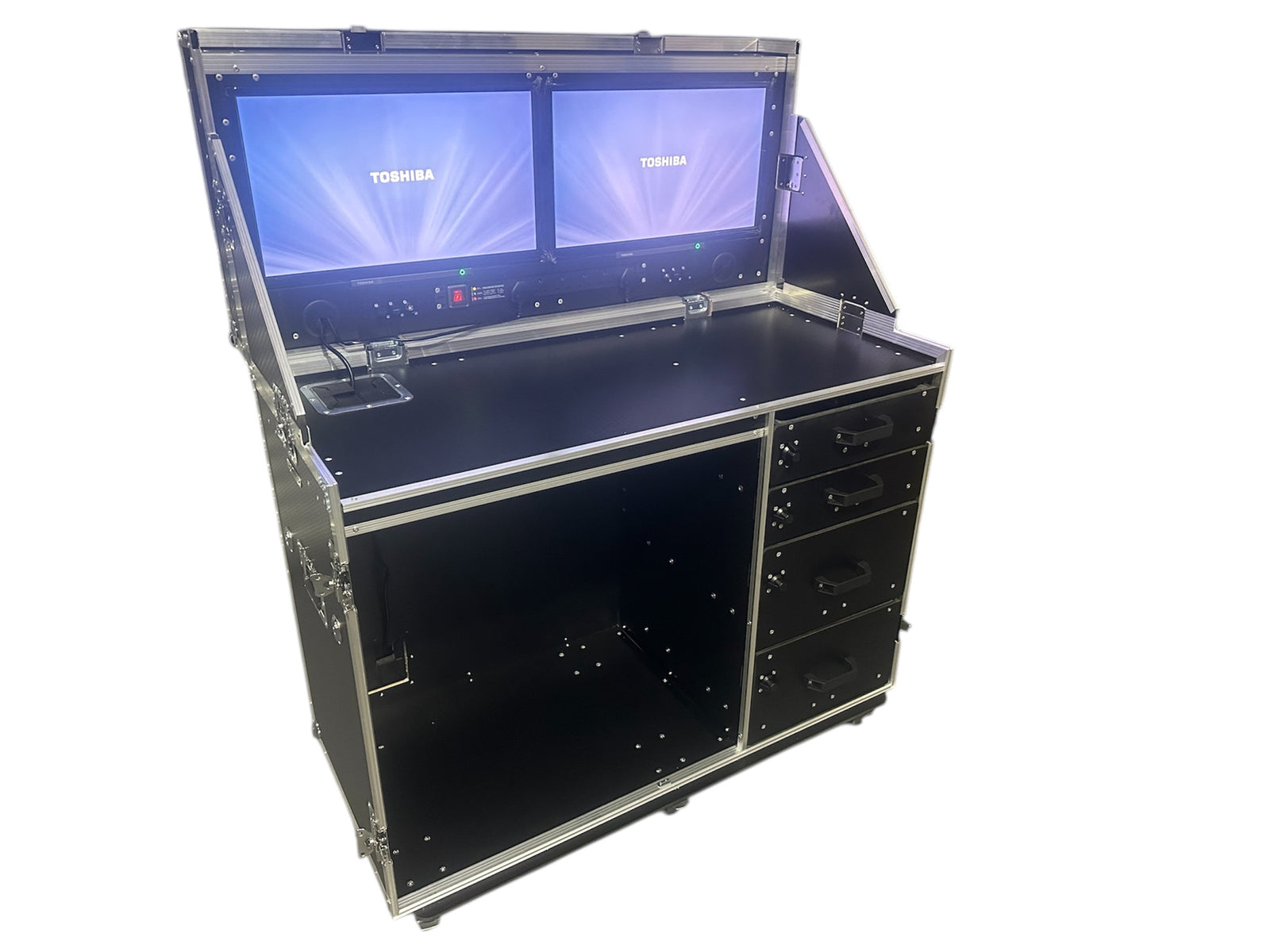 Data Station Flight Case With 24" Screens - VME-Data2